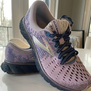 Brooks Glycerin 17 running shoes outdoors road running size 7